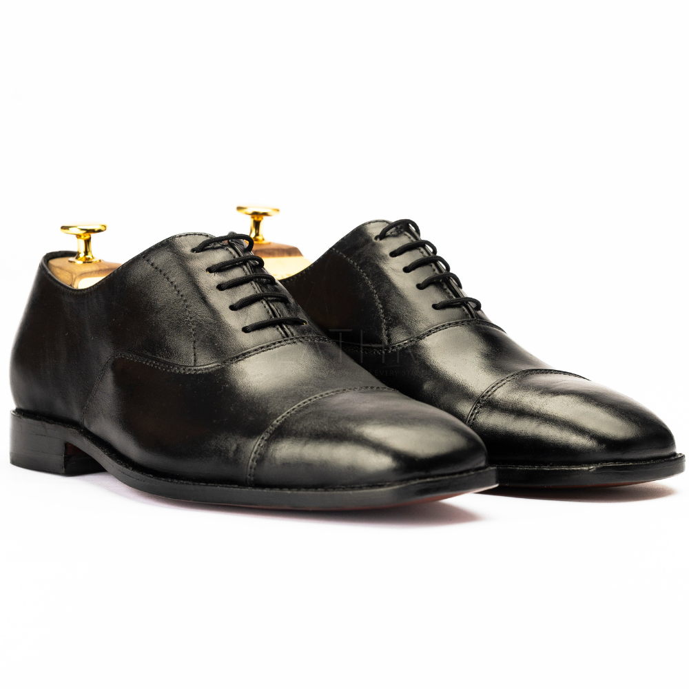 The Tavin | Straight-Cap Oxford